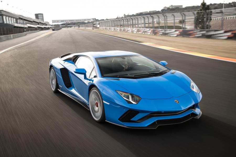  Lamborghini Aventador S 2017 года  (WW) (фото 21 из 74)